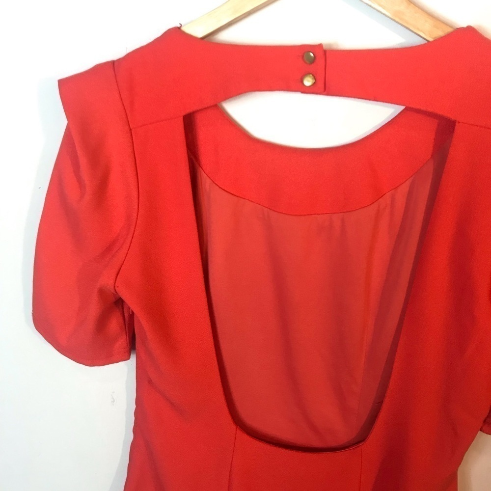 Signature8 Open Back Dress - Picture 5 of 7